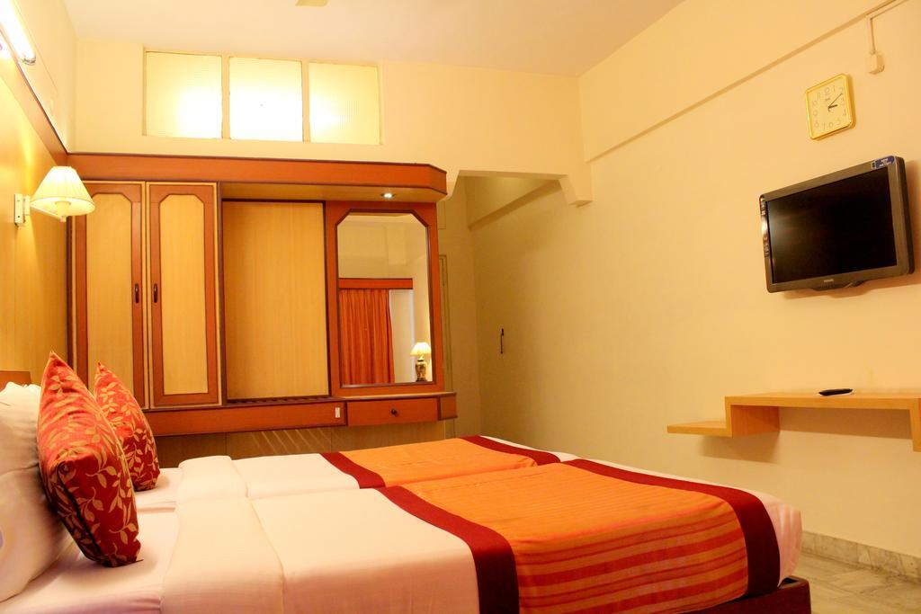 Hôtel Yasodha Towers à Hosūr Chambre photo